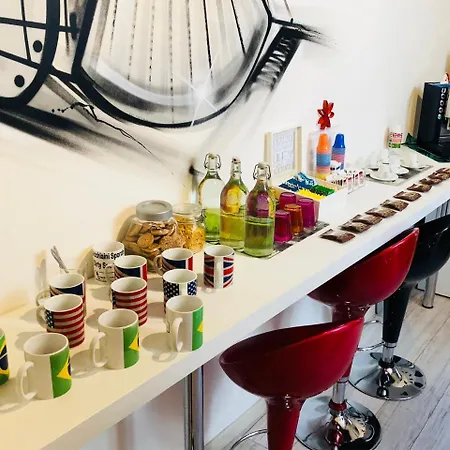 Oda ve Kahvaltı Toledostation Napoli