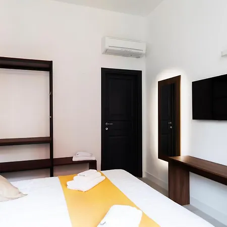 Acate81 Lifestyle * Naples
