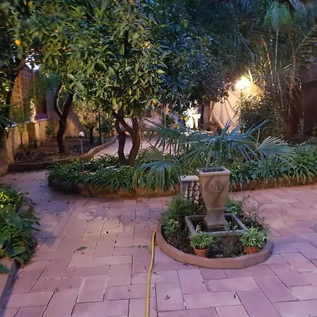 Il Giardino Di Daphne Couette-café *