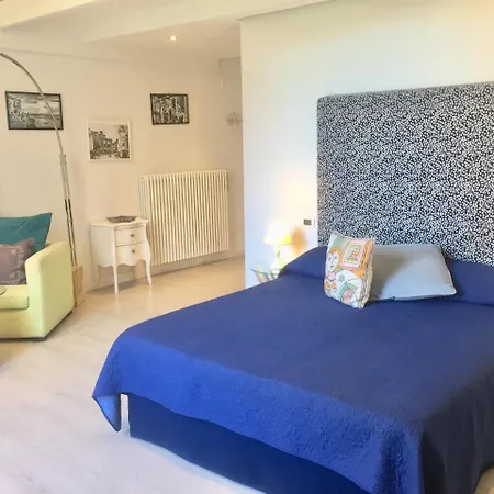 Neapolis Bellini Bed & Breakfast 2*
