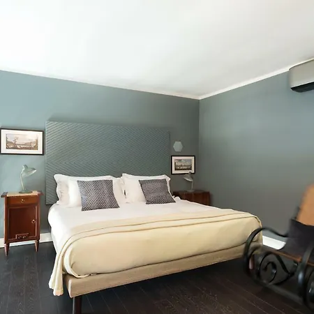 Rinuccini Relais 4* Naples