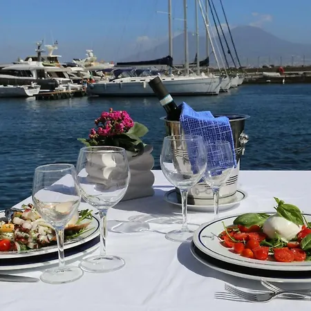 Transatlantico 2* Naples