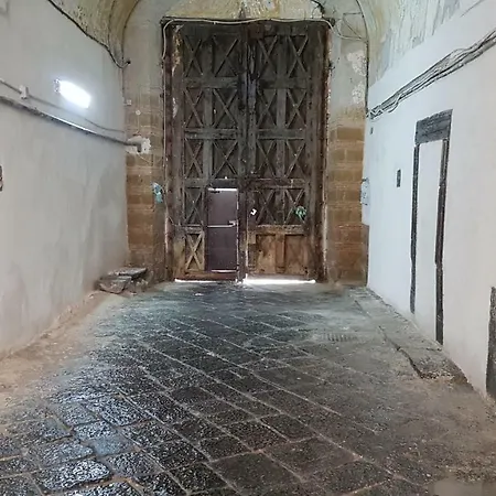 Il Miracolo נאפולי
