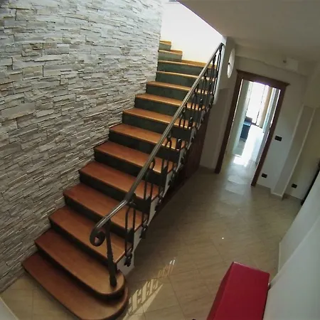 Sonevi Guest house Naples