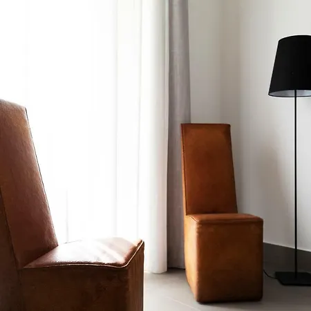 Acate81 Lifestyle Appart hôtel *