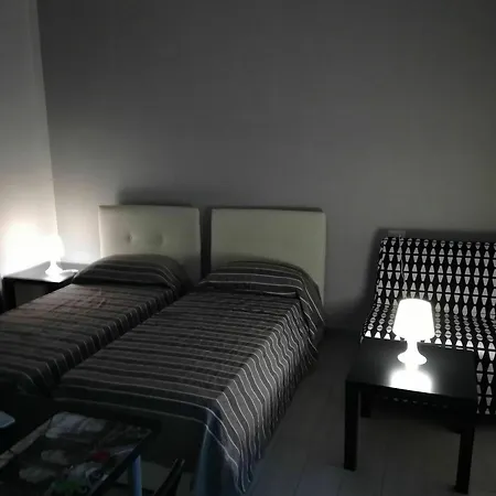 Neapolis Center Bed & Breakfast 2*