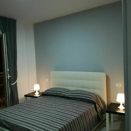 Neapolis Center 2* Napoli