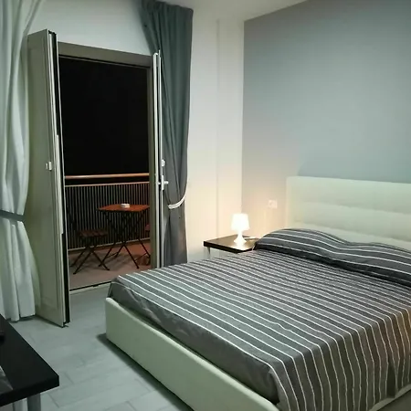 Neapolis Center 2* Napoli