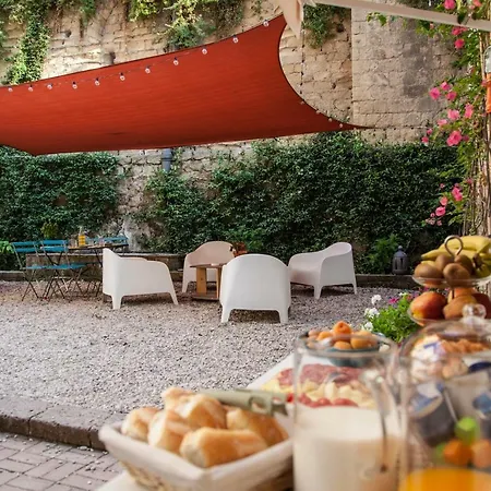 Bed & Breakfast Borgo Vergini Garden