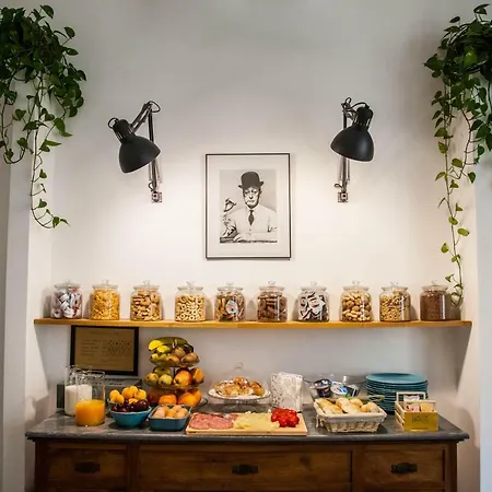 Bed & Breakfast Borgo Vergini Garden Napoli