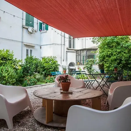 Borgo Vergini Garden Napoli