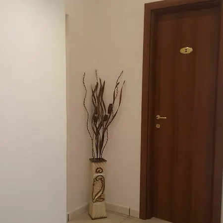 Conte Poderico 2* Неаполь