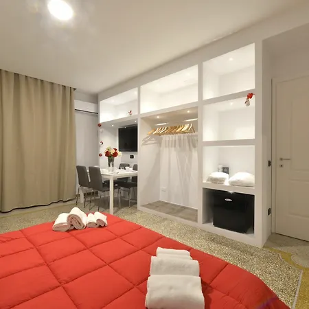 Napoli Central City Guest house