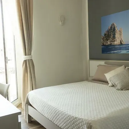 بيت ضيافة Stazione 4*