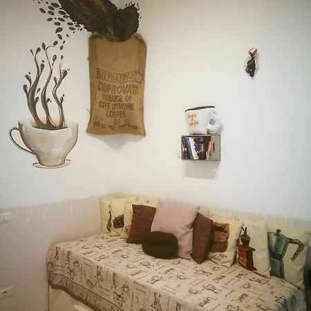 Tazzecafe Hotel