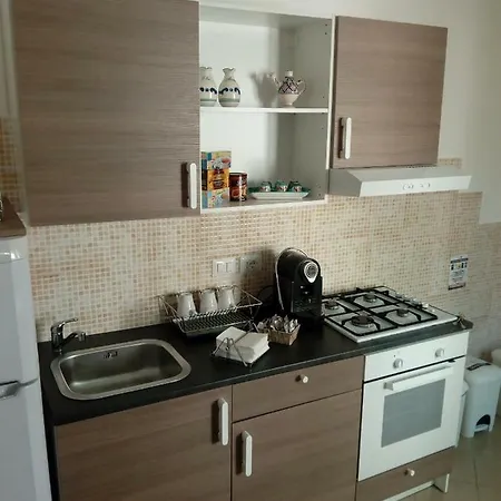 La Porta Accanto Apartment *