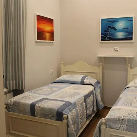 Nunzia Sweet * Νάπολη