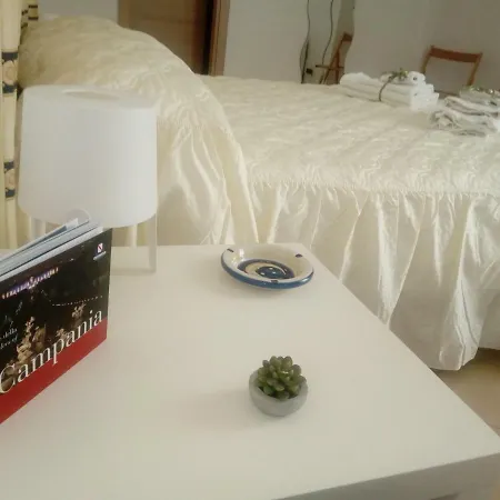 La Porta Accanto Apartment *