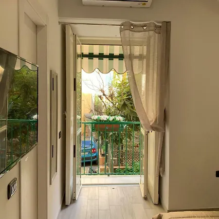 Ninetta Apartment *