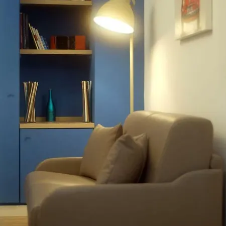 בית נופש La Casa Di Noa In The Heart Of Vomero נאפולי