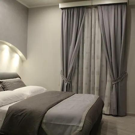 Fiumara 3* Naples