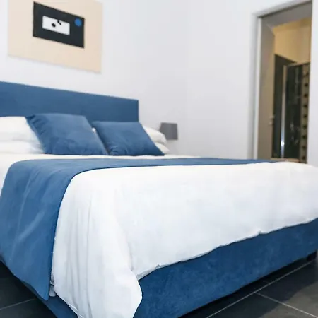 Bed & Breakfast Duomo 77 Naples