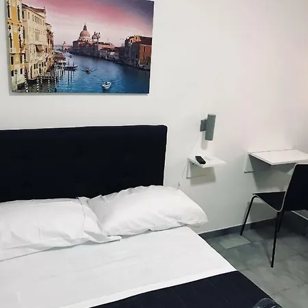 Bed & Breakfast Central *