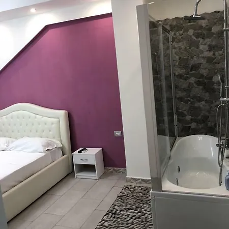 Bed & Breakfast Central *