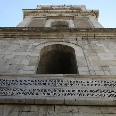Palazzo Carafa Della Spina 3*