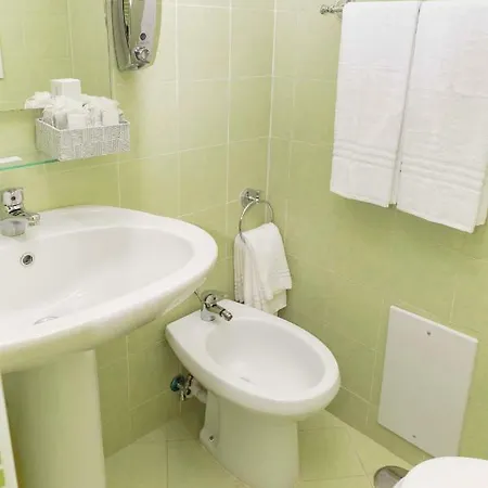 Palazzo Carafa Della Spina Bed & Breakfast 3*