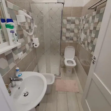 Domus San Biagio 14 Bed and Breakfast Νάπολη