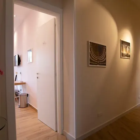 Vanvitelli Domus 2*