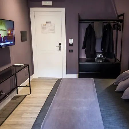 Bed & Breakfast Art House 2*
