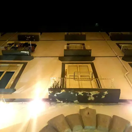 Domus San Biagio 14 Bed and Breakfast Νάπολη
