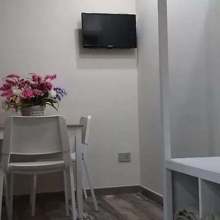O' Scartellato 公寓式酒店 *