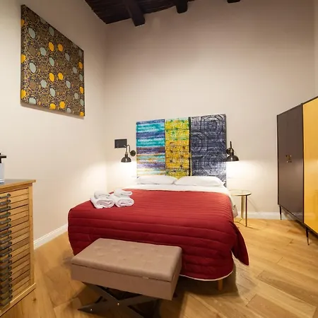 Apartment Design Next Sorbillo On Tribunali St By Houseinnaples *