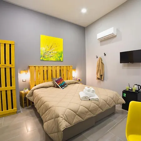 Le 4 Stagioni Dante H Centro, By Clapa Group Guest house Naples