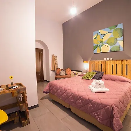 Guest house Le 4 Stagioni Dante H Centro, By Clapa Group 2*