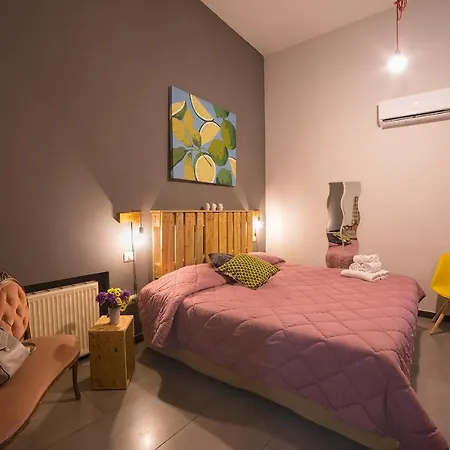 Le 4 Stagioni Dante H Centro, By Clapa Group Guest house