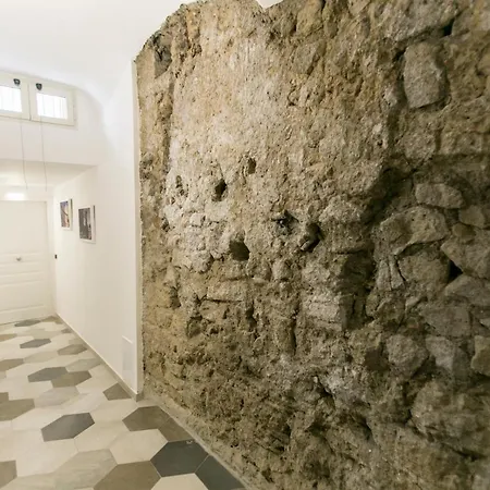 Anticaglia/24 Naples
