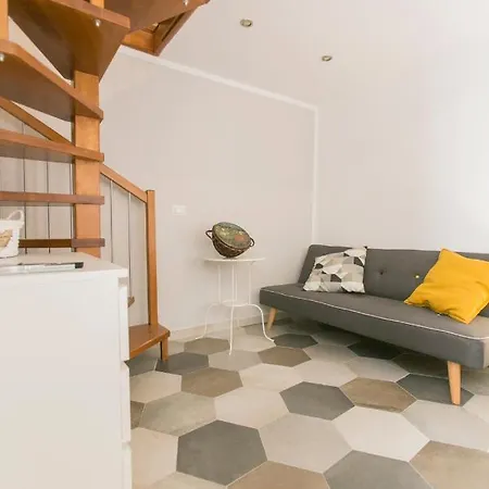 Anticaglia/24 Bed & Breakfast Naples