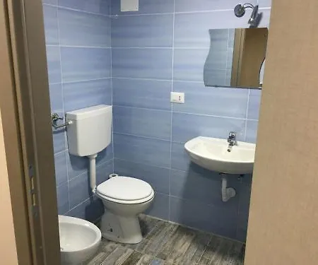 לינה וארוחת בוקר Chez Moi 2*