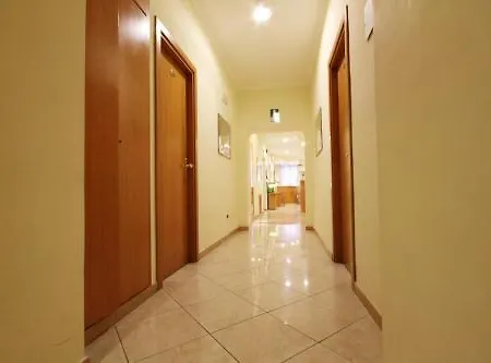 زارا نابولي