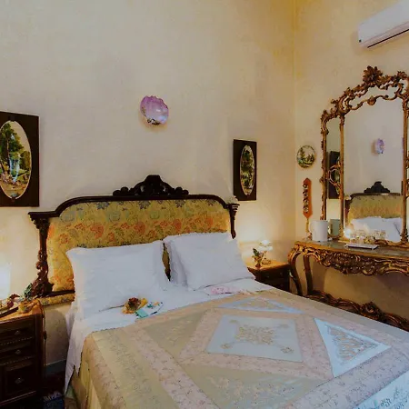 Atmosfere Del Centro Storico Bed & Breakfast 3*