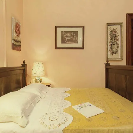 Bed & Breakfast Atmosfere Del Centro Storico 3*