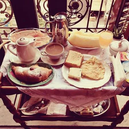Atmosfere Del Centro Storico Bed & Breakfast 3*