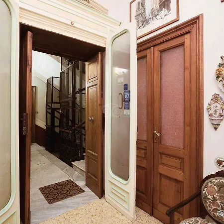 Bed & Breakfast Atmosfere Del Centro Storico 3*