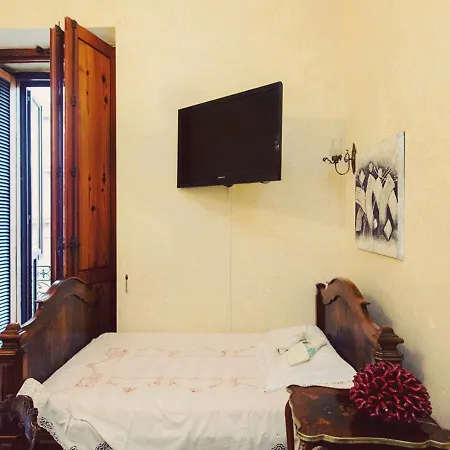 Bed & Breakfast Atmosfere Del Centro Storico Neapel