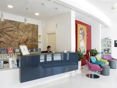 Cristina Hotel