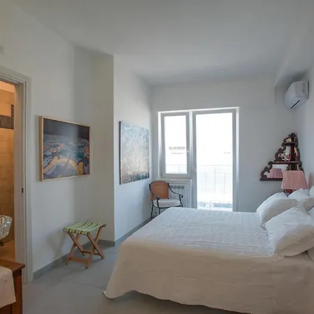 Pensjonat Ichome - Maison D'artiste Neapol